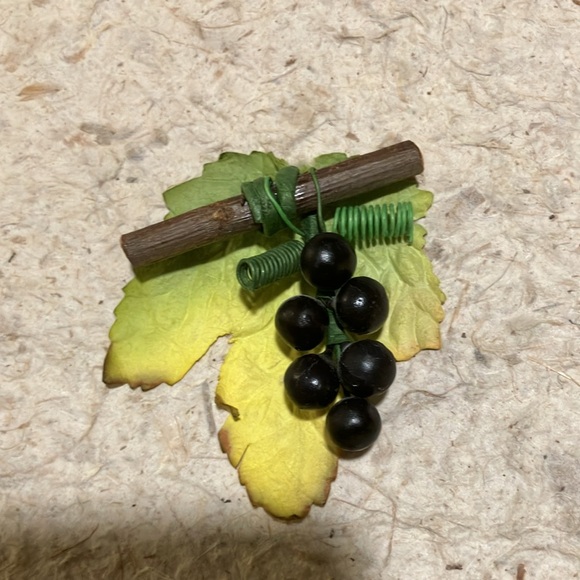 Sand Colored Textured Light Cardboard Double Wine Bottles Gift Bag - Picture 6 of 10